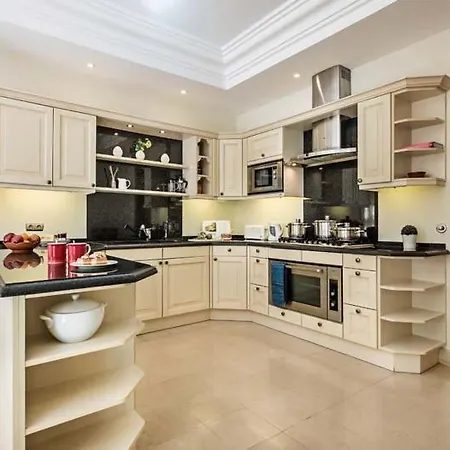 Вилла Sleeps 8 With Pool Air Con And Wifi Ludo